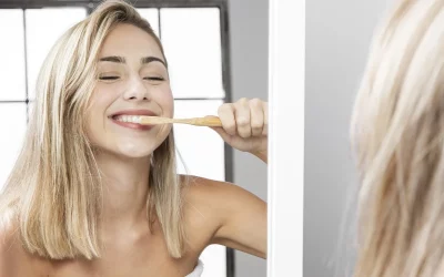 Errores que cometemos al cepillarnos los dientes y cómo evitarlos