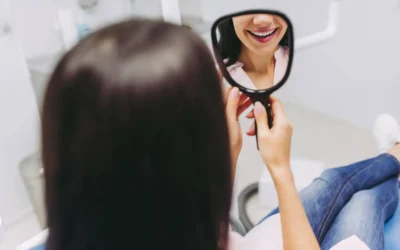 ¿Es buena idea hacerse limpiezas dentales en casa? Lo que debes saber